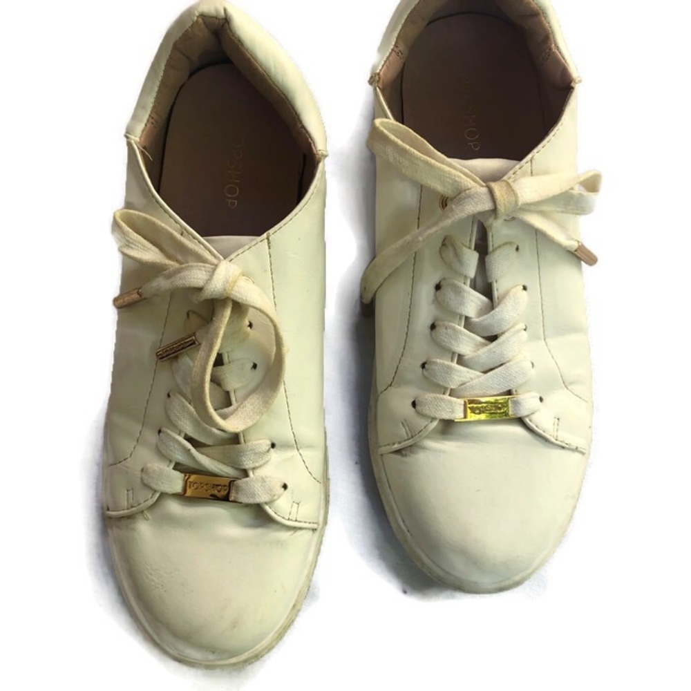 🍌Topshop sneakers white  Lace Up Size 8.5 US